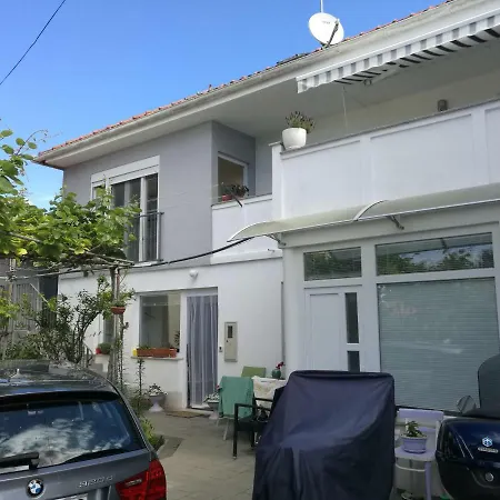 公寓 Vesna 扎达尔