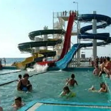 公寓 Vesna 扎达尔